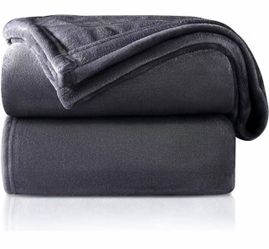 ONME Ultra Soft Lightweight Traditional Flat Weave Polyester Fiber Throw Blanket - 50"x60" Solid Dark Gray, All-Seasons, for Family Couch, Gifting, Ho