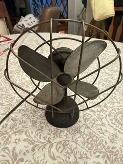 Antique Chicago electric desk fan 10” with chevron branding