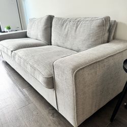$400 | 3 Seater Light Grey Couch