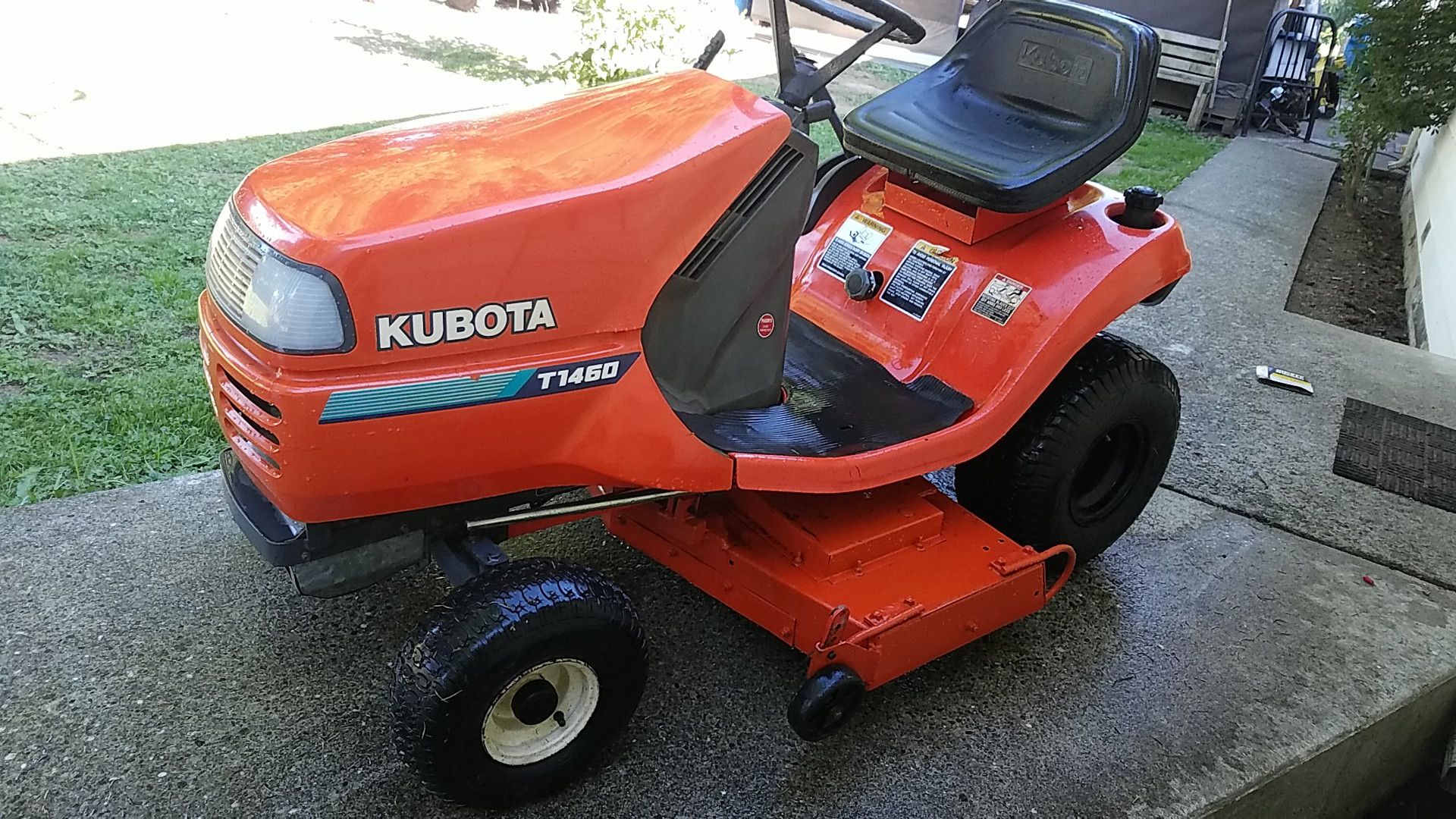 KUBOTA T1460 lawn tractor. New 48"deck runs and mows great