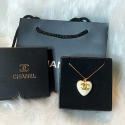 Luxury Designer White Stone with Gold Lettering Heart Pendant Necklace