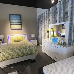 4PC Queen Bed Set White