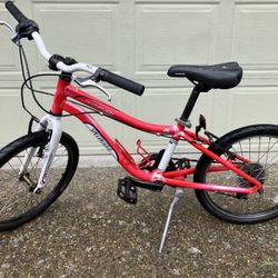 Specialized HotRock 20" kids bike