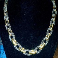 Beautiful Chain Link designed Neckless