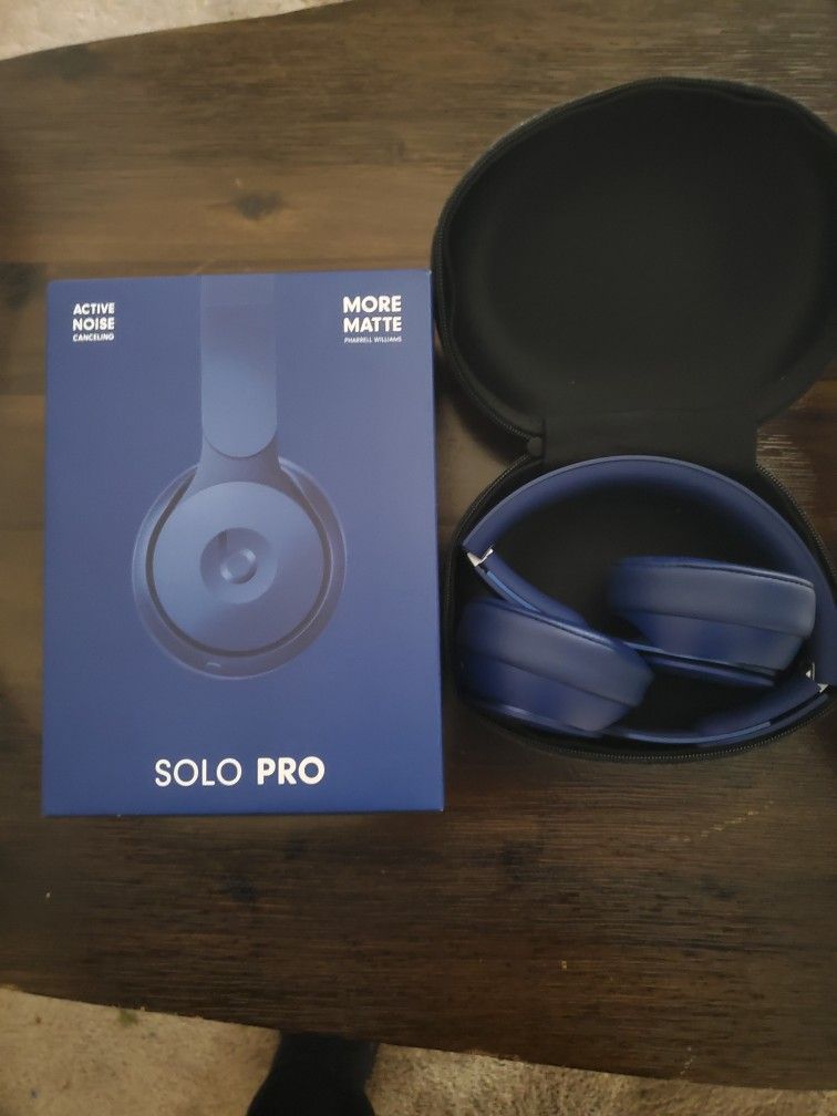 Beats Solo Pro