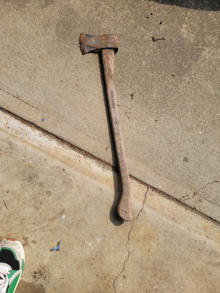 4LB Single Bit Michigan Axe with 35" American Hickory Hdl