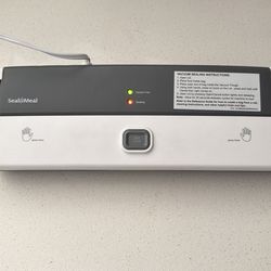 FoodSaver Seal-a-Meal Vacuum Sealer + Bags – Works Perfect