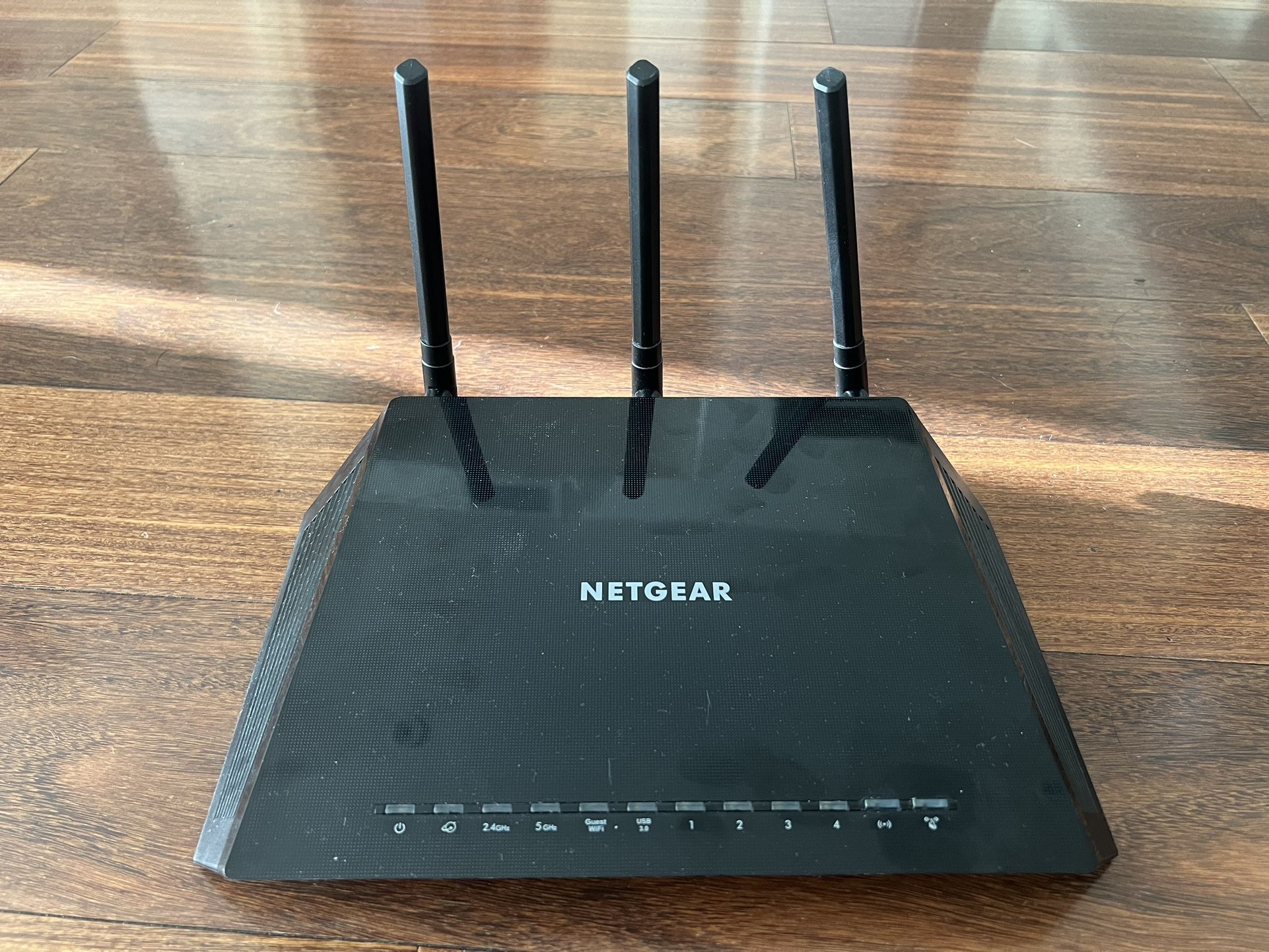 Netgear Nighthawk Router w/ Wi-Fi