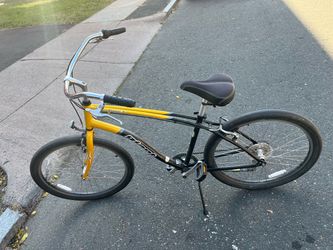 Vintage beach cruiser bicycle