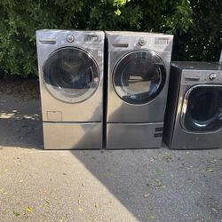 Set Washer and Dryer Gas