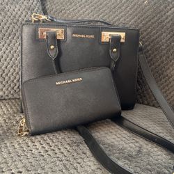 Michael Kors Purse Matching Wallet.