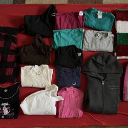 Women’s clothing  bundle size Small 