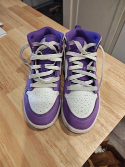 Girls shoes