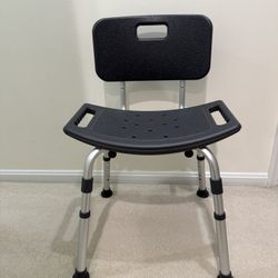 💦 2-in-1 Shower Chair & Stool – Like New! 💦 