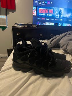 Nike vapor air maxes