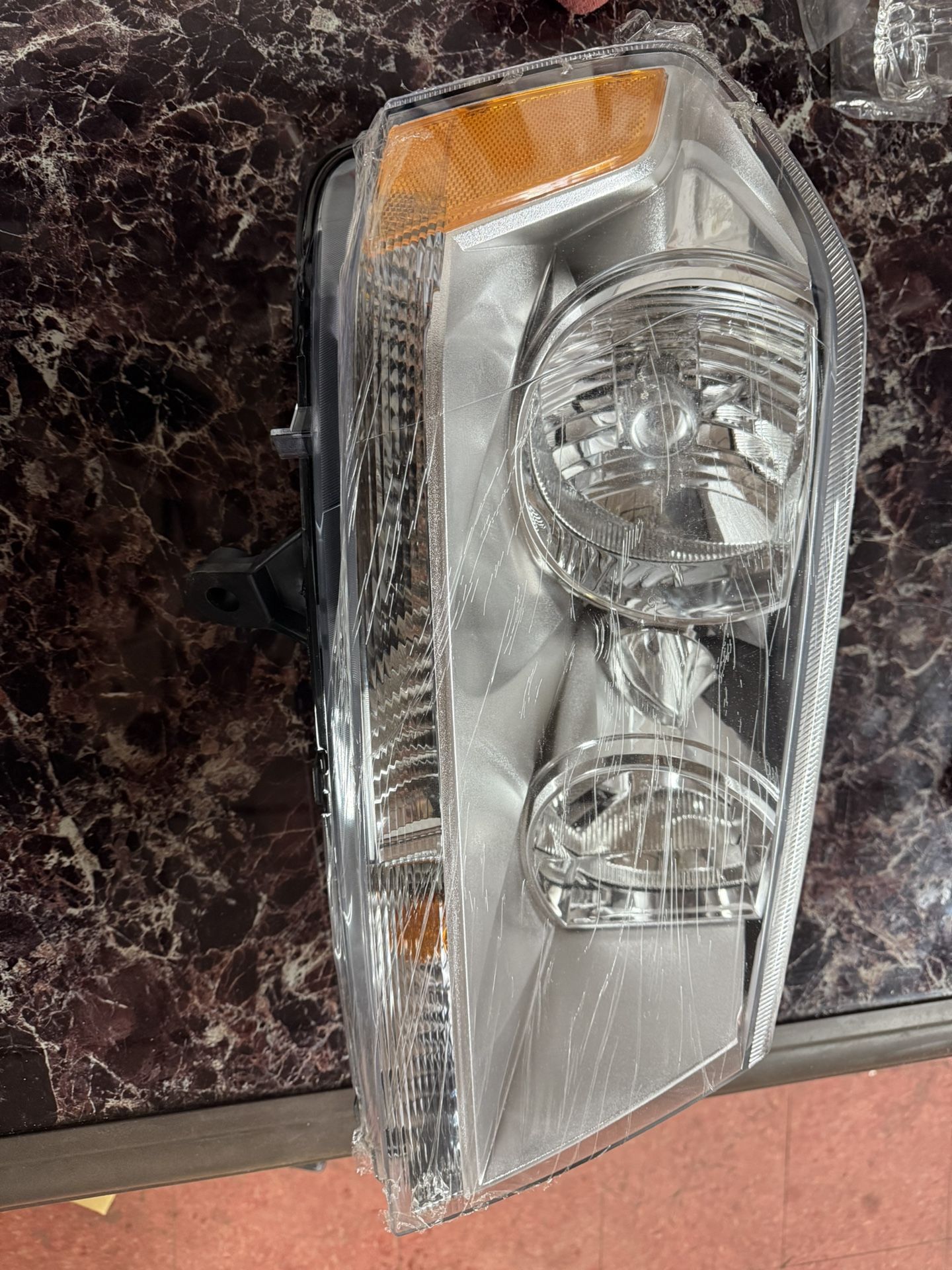 08-14 Dodge Avenger Drivers side Headlight assembly