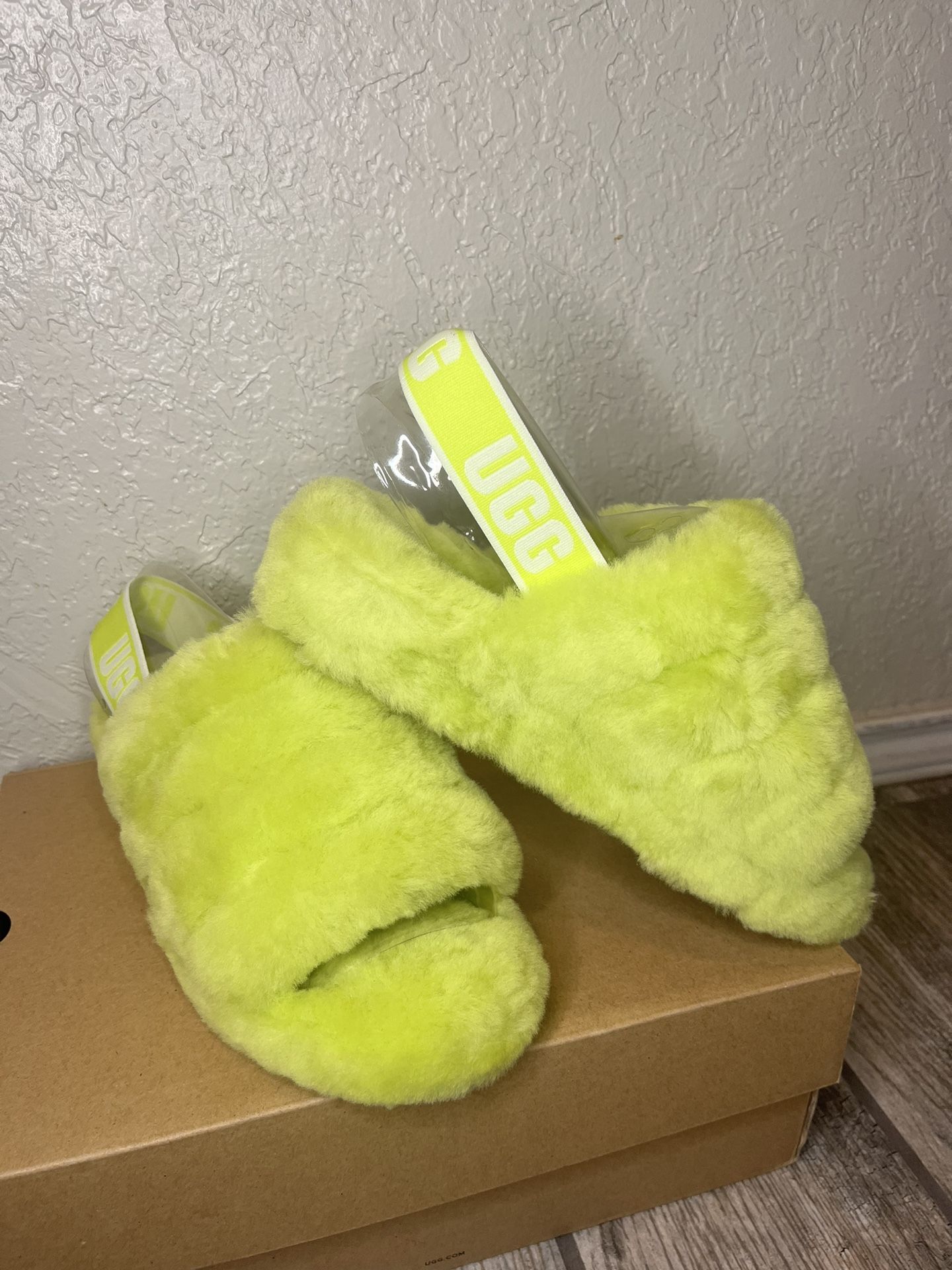 BRAND NEW UGGS PERFECT FOR CHRISTMAS ❤️