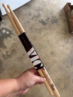 Drumsticks vic the cult