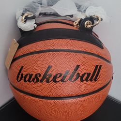Ladies Replica Of A Basketball Shaped Purse NWT With Top Handle Design
