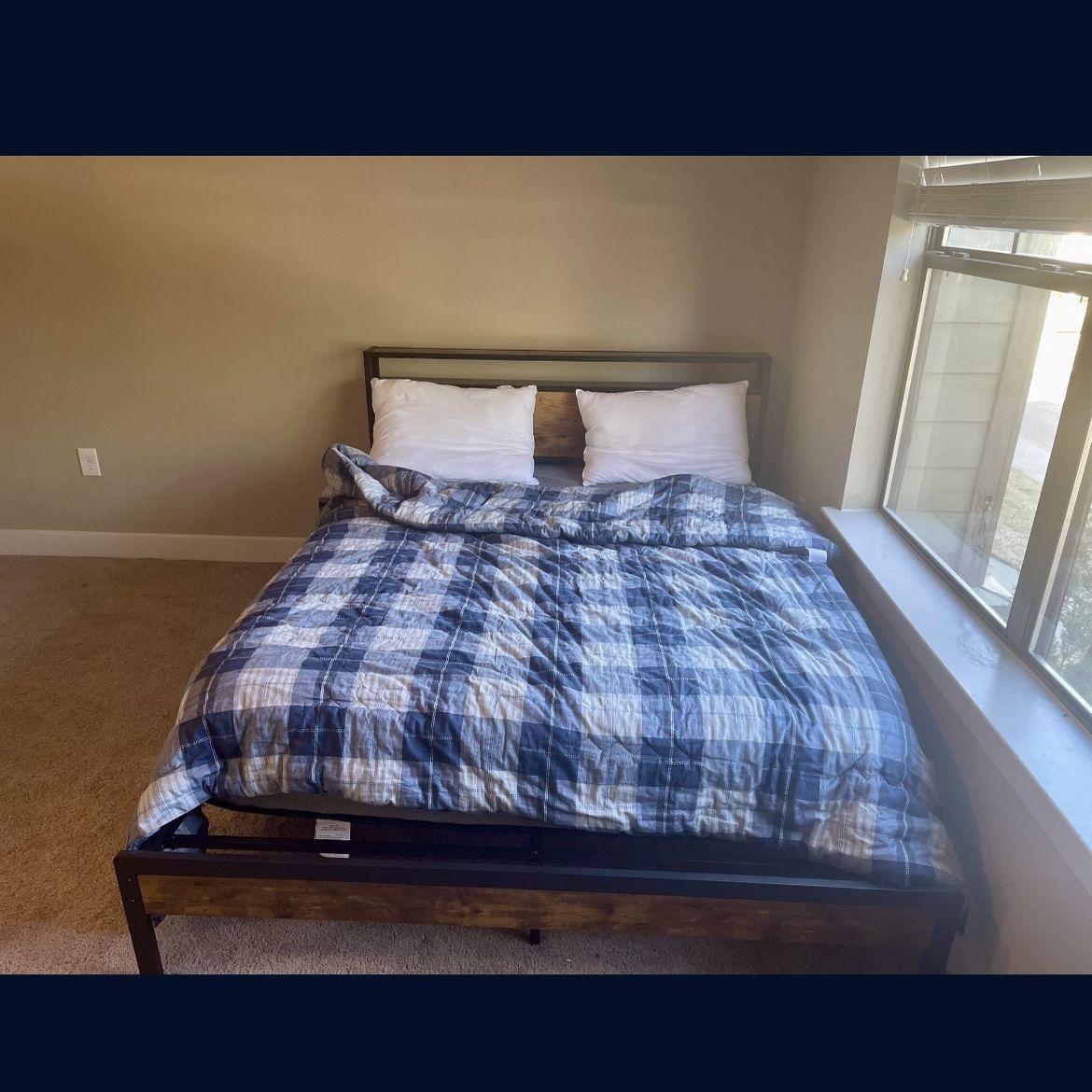 Full Size Bed W. Mattress 