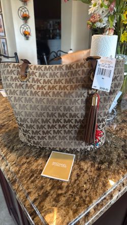 Michael Kors purse