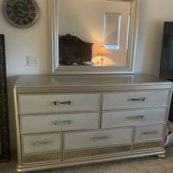 Dresser And Mirror 