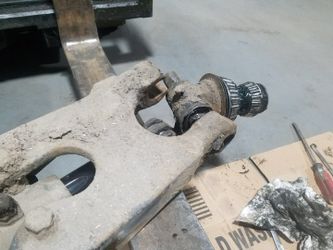 We. Fix. Forklift axle.