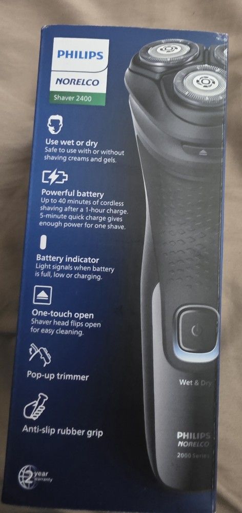 Philips Norelco Shaver 2400 NEW