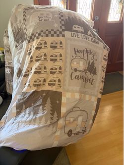 Happy Camper Comforter and Duvet cover w/pillow cases-72”x84” -very gently used SMOKE FREE $25 - 67th ave/Bell