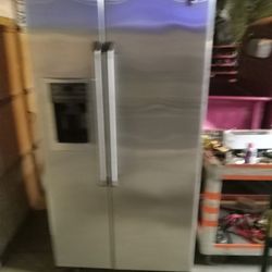 Ge side by side fridge