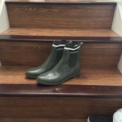 Ladies Olive Rain Boots