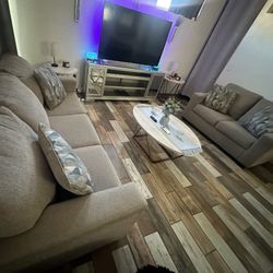 Couch Set & Coffee Table/End Table Set 