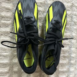 Men’s Football Cleats Size 10.5 Worn Once