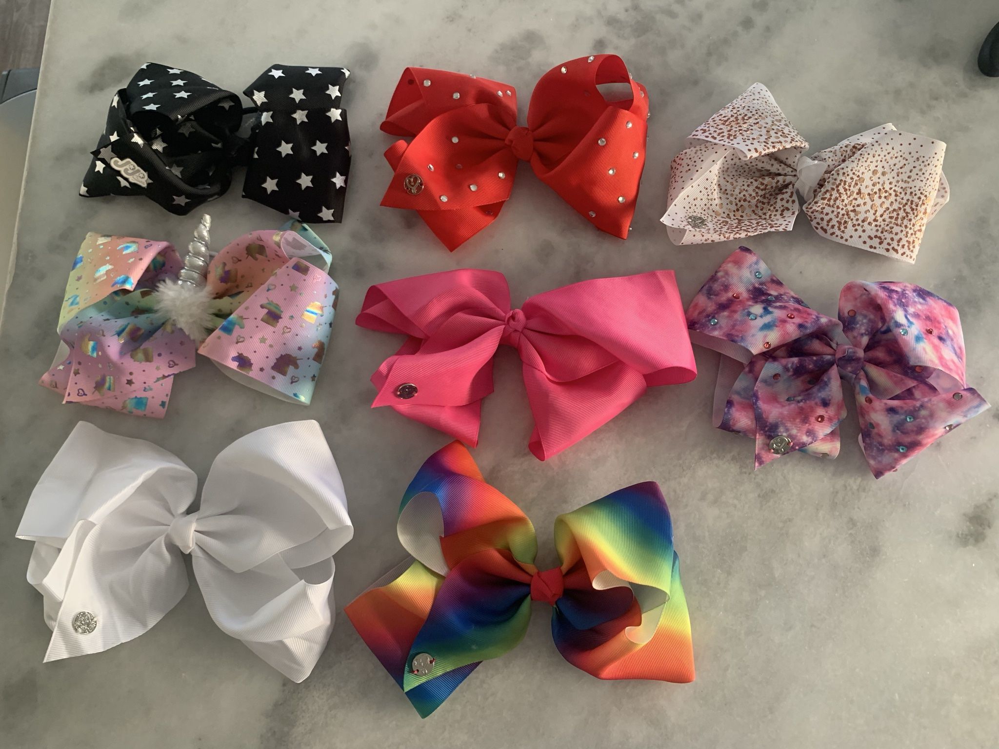 8 JOJO Bows 