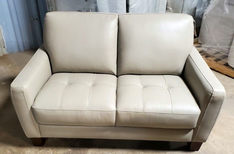 π€ Modern Cream Leather Loveseat β Sleek, Soft & Stylish π€