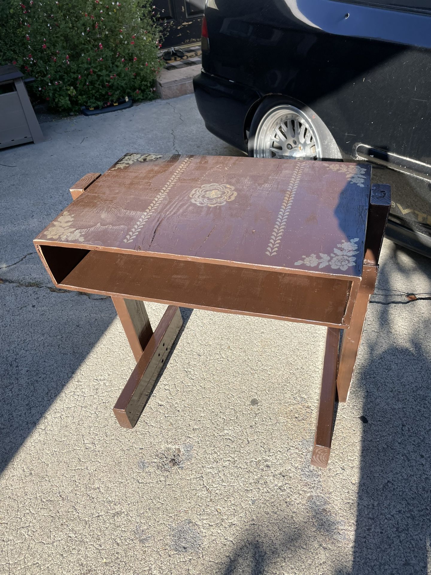 Antique Style Mini Work Desk
