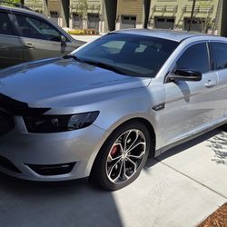 2016 Ford Taurus