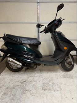 MR500 scooter