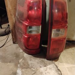 Chevy Avalanche 07-14 Tail Lights 