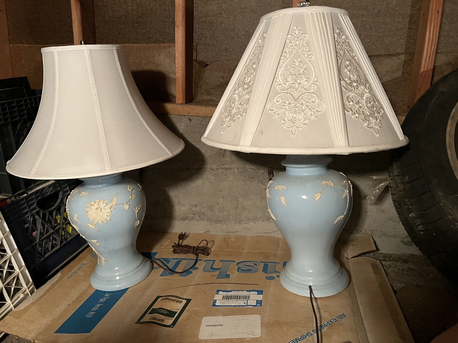 Matching in table lamps