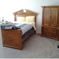 Queen Size Bedroom Set
