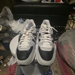 Nike Air Max Command 