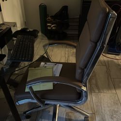 Round Glass Table And Office Chair 