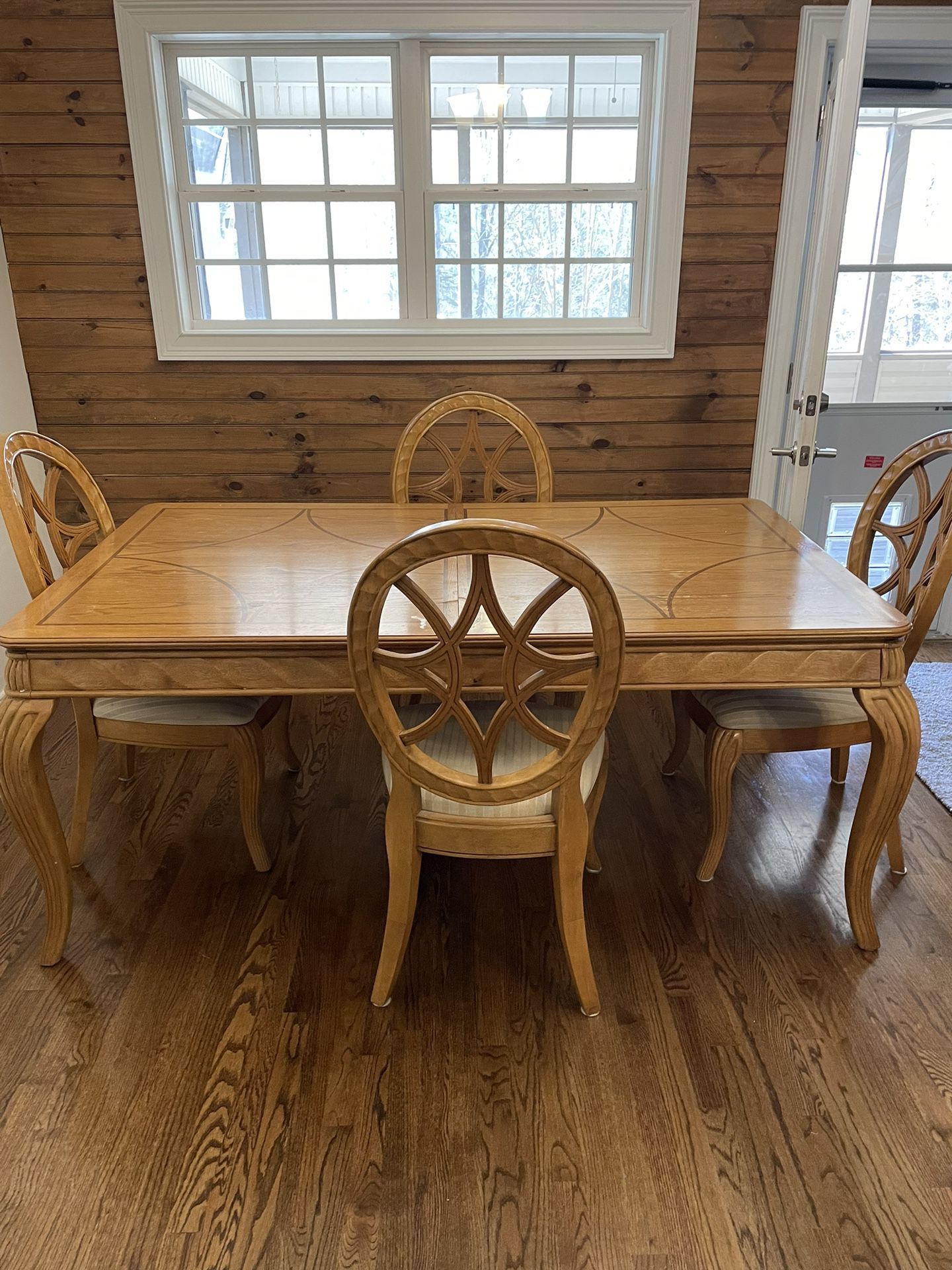Solid Wood Kitchen Table 4 Chairs 