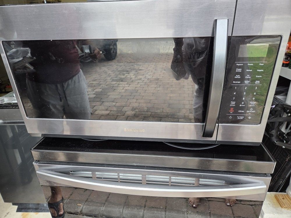 Samsung Over The Stove Microwave Oven