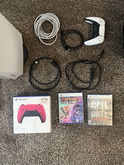ORIGINAL PS5 Disc Edition 600GB+  PLUS 2 UNOPENED GAMES and EXTRA CONTROLLER BARELY USED/LIKE NEW