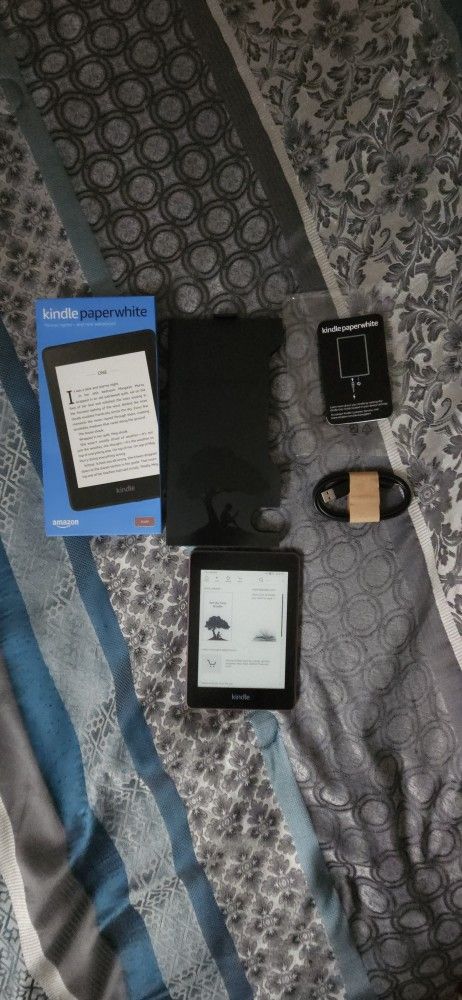 Kindle Paperwhite 10th Gen (Plum)