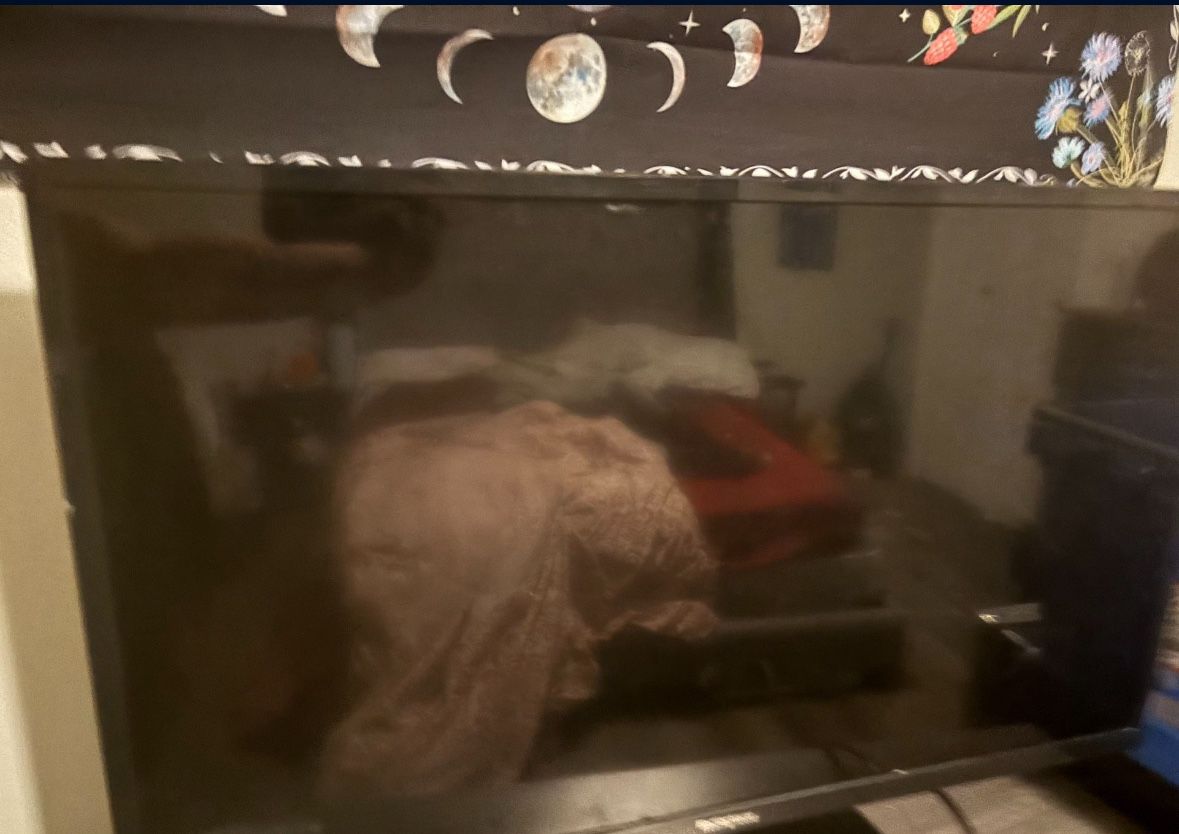 40 INCH TV