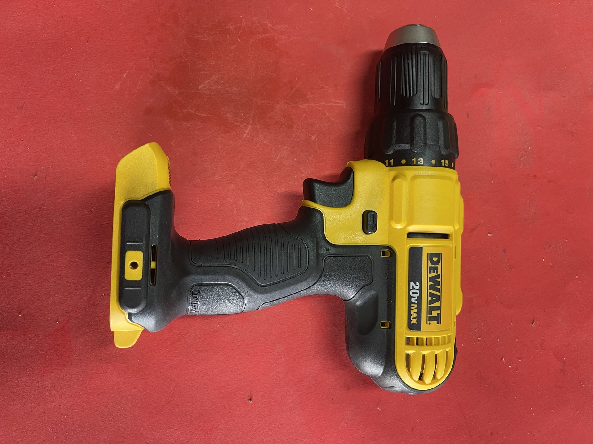 DEWALT 20V MAX Cordless 1/2 in. Drill/Driver