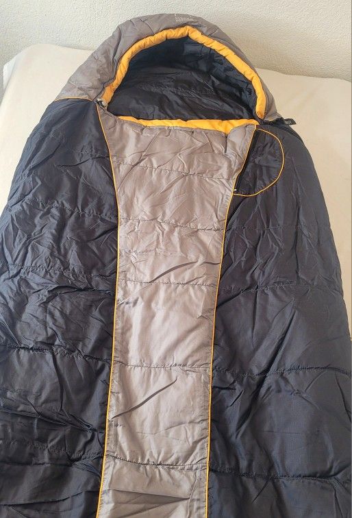 Vintage Sierra Designs "Wild Bill" Polarguard 3D Mummy Sleeping Bag 80"×31.5"